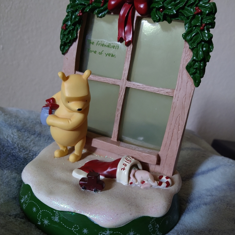 Classic Winnie the Pooh light up decor
